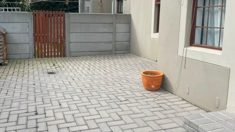 2 Bedroom Property for Sale in Parklands Western Cape